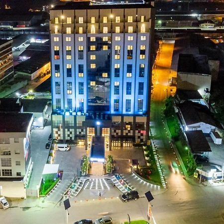 Krystal Palace Douala Buitenkant foto