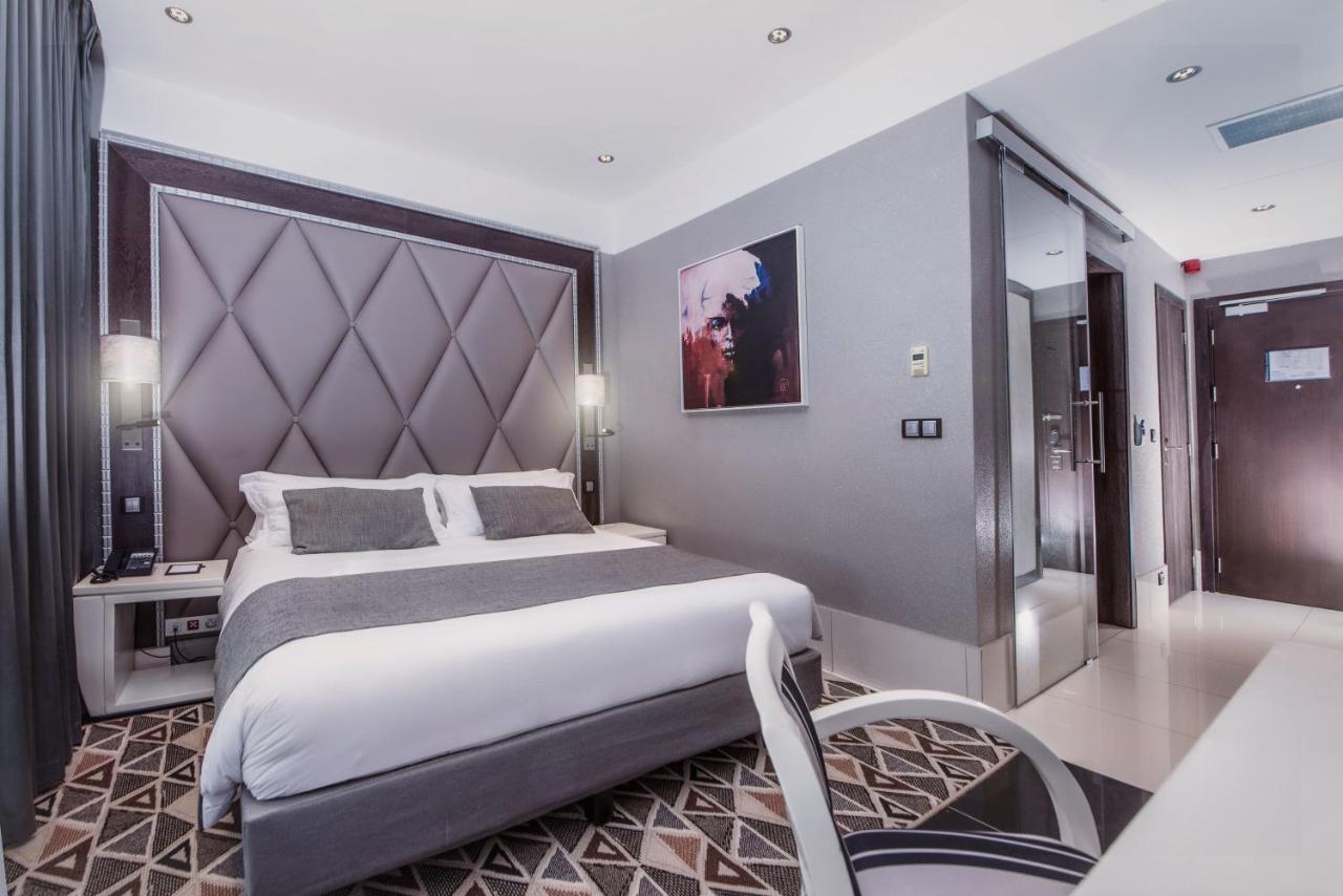 Krystal Palace Douala Buitenkant foto